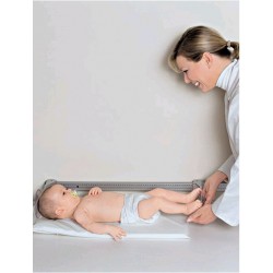 SECA 207 - kovový příložný kojenecký metr pro kojence